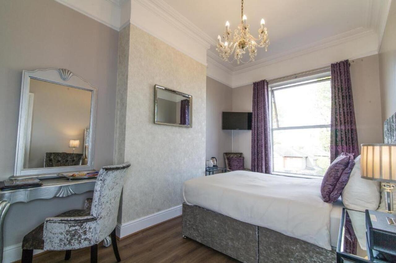 Charleville Lodge Hotel Dublin Bagian luar foto