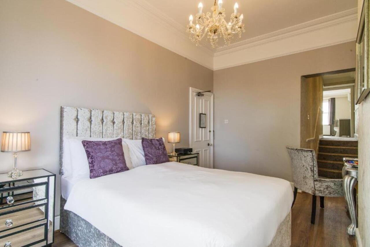 Charleville Lodge Hotel Dublin Bagian luar foto