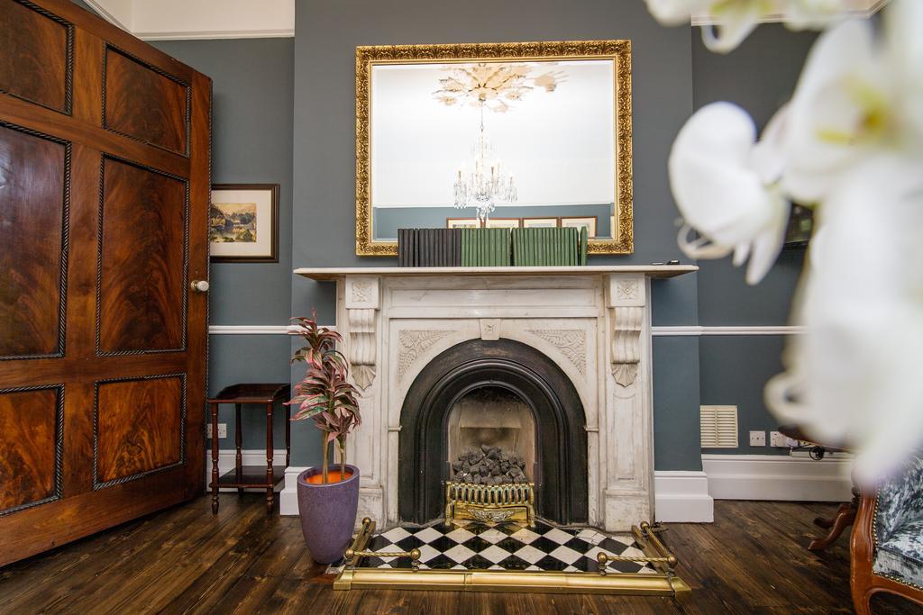 Charleville Lodge Hotel Dublin Bagian luar foto